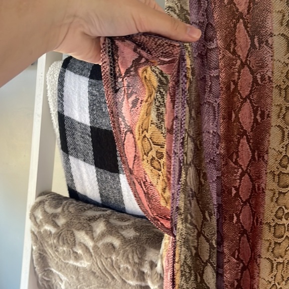 Snack Skin Cardigan - Picture 6 of 6